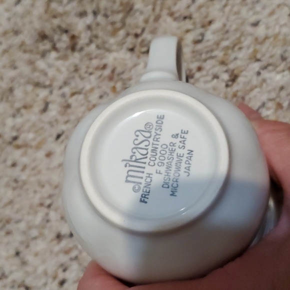 Mikasa French Countryside cups and saucers set of 6 - Picture 2 of 3